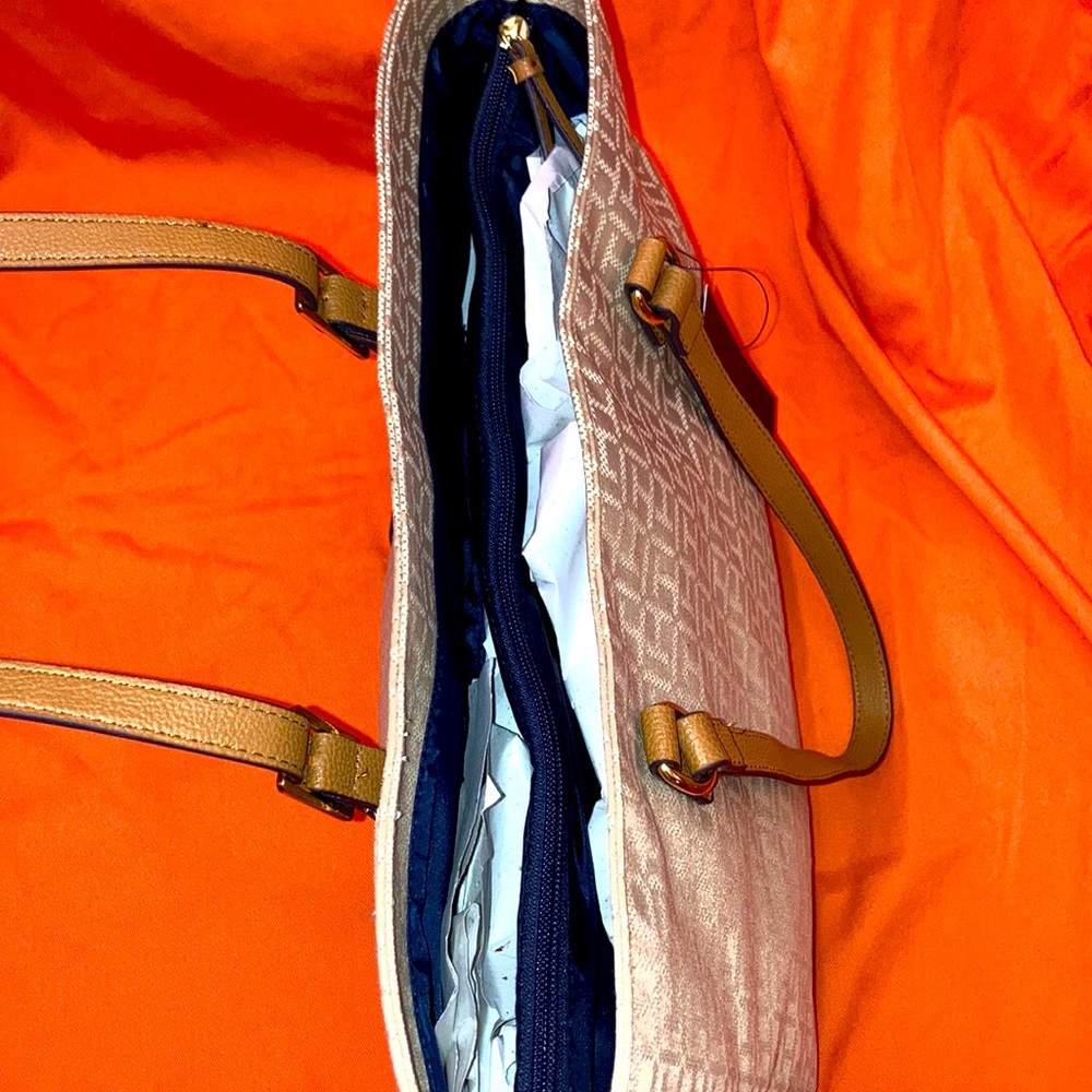 Tommy Hilfiger Light Gold Tote - Picture 7 of 7